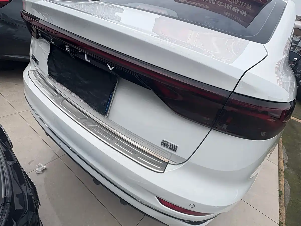 GEELY AUTOMOBILE EMGRAND