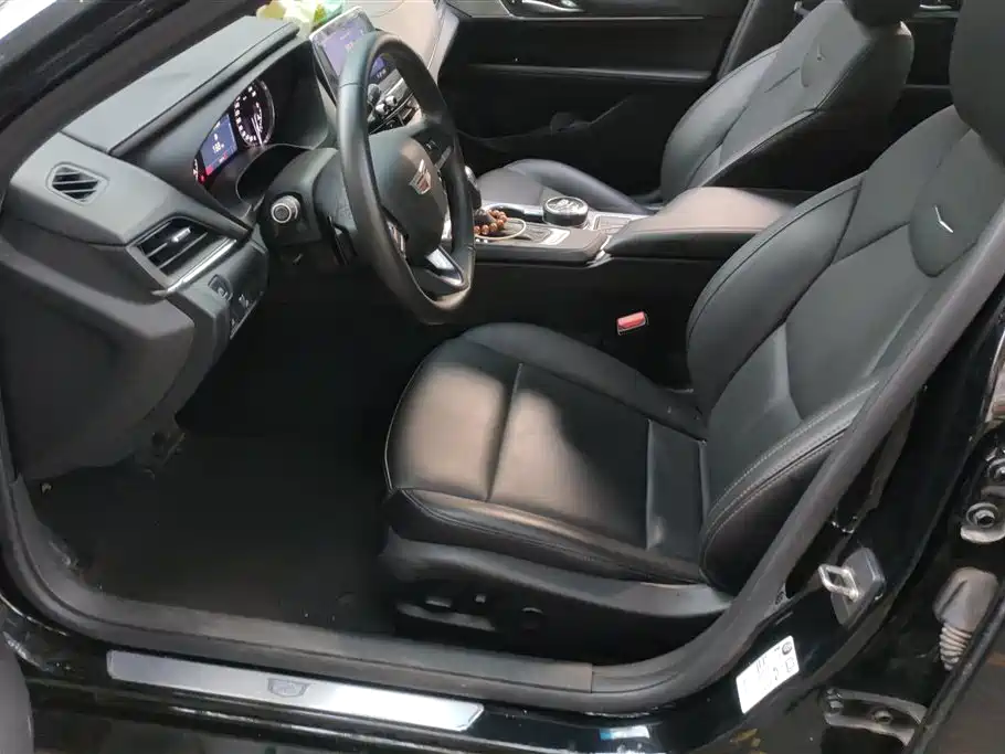 CADILLAC CT4