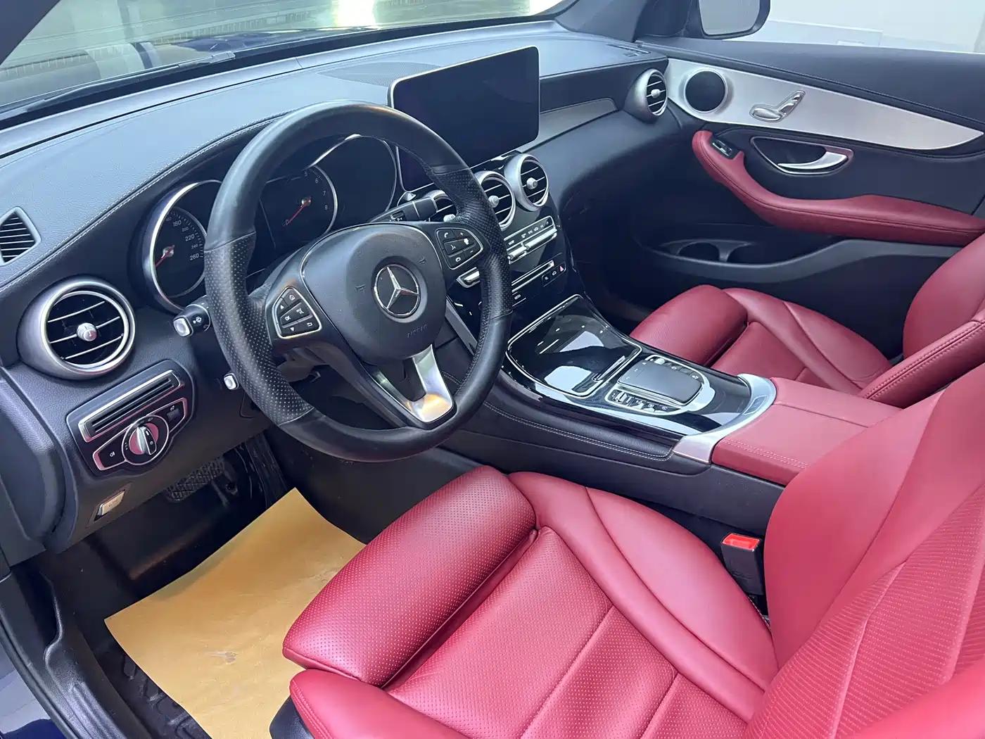 Mercedes-Benz GLC 2018 Facelift GLC 200 4MATIC фото 7
