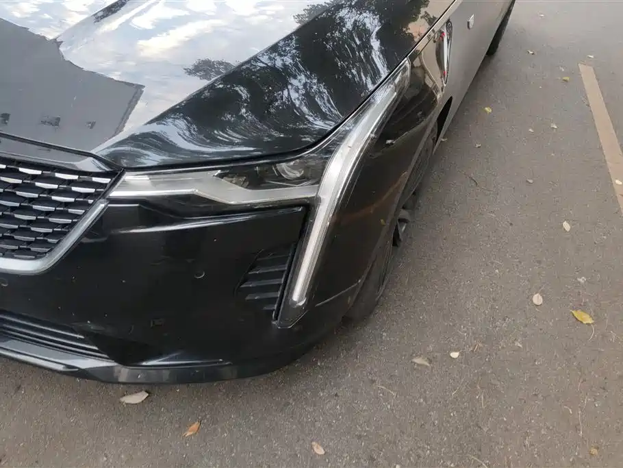CADILLAC CT4