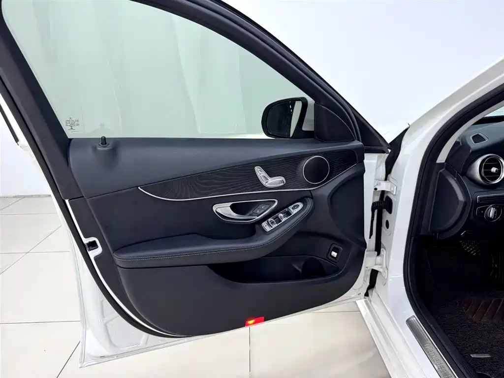 Mercedes-Benz C-Class (Import) 2018 C 200 Estate фото 8