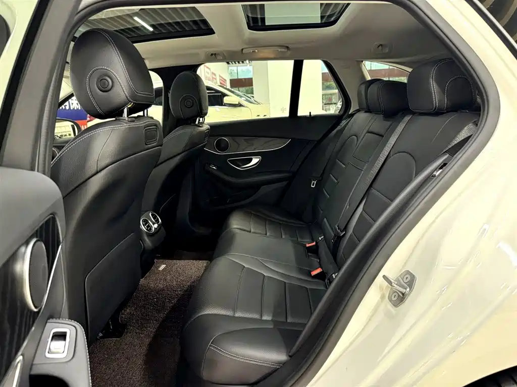 Mercedes-Benz C-Class (Import) 2018 C 200 Estate фото 12