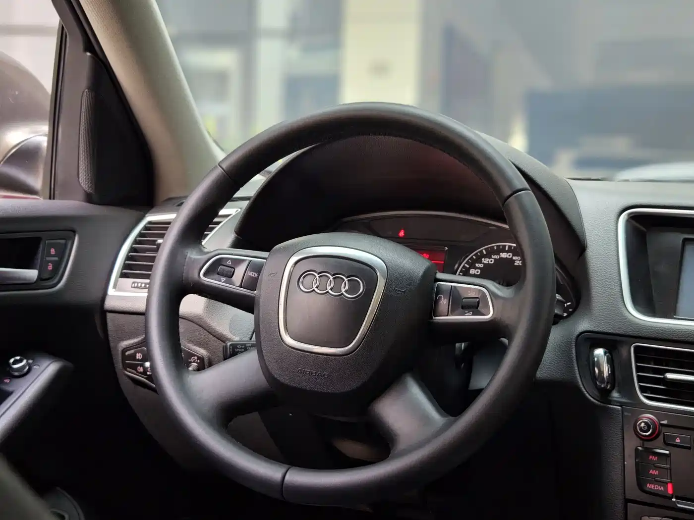 Audi Q5 2012 2.0TFSI Technology фото 13