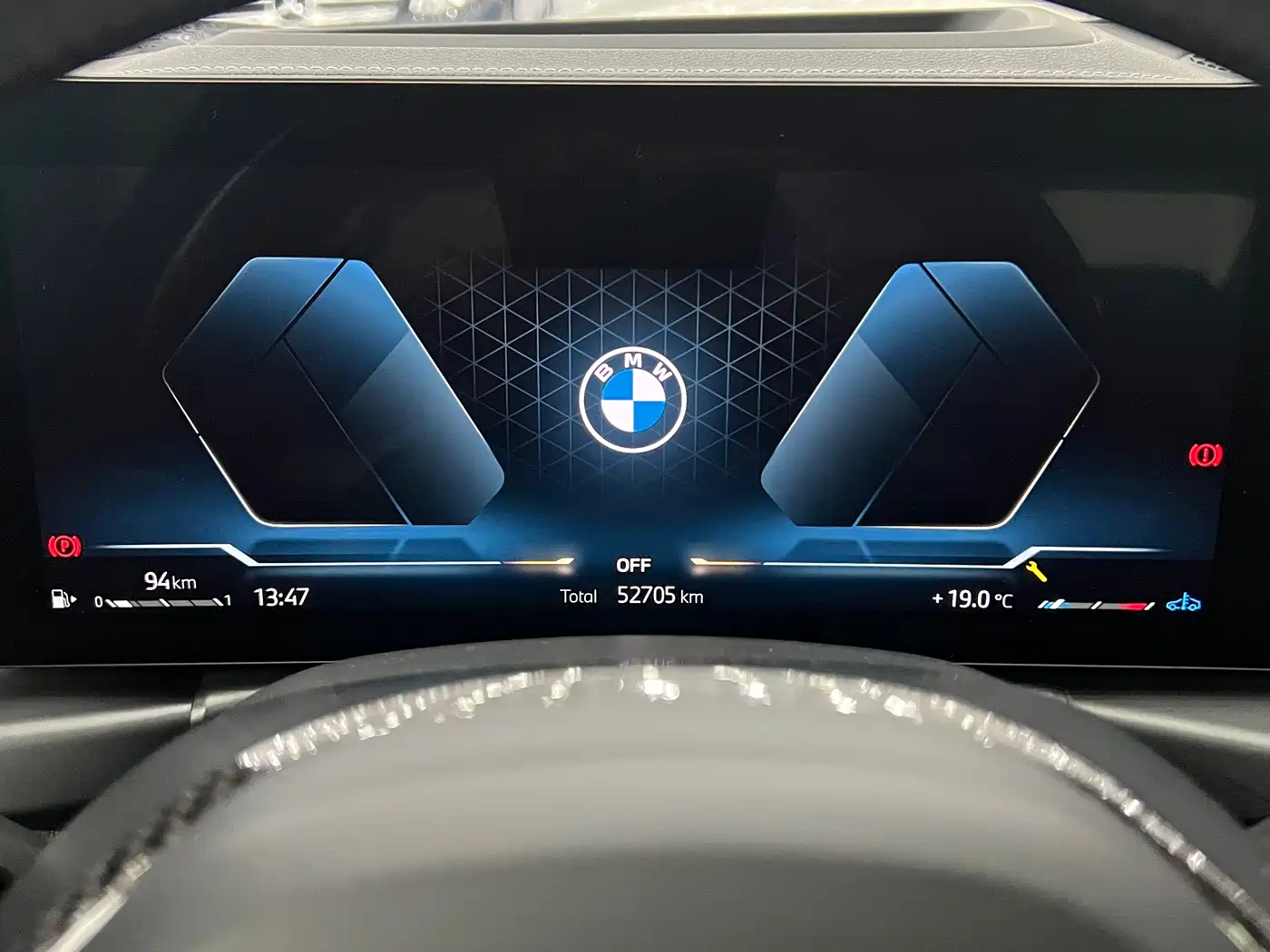 BMW 3 Series 2024 330i M Sport Shadowline Package фото 4