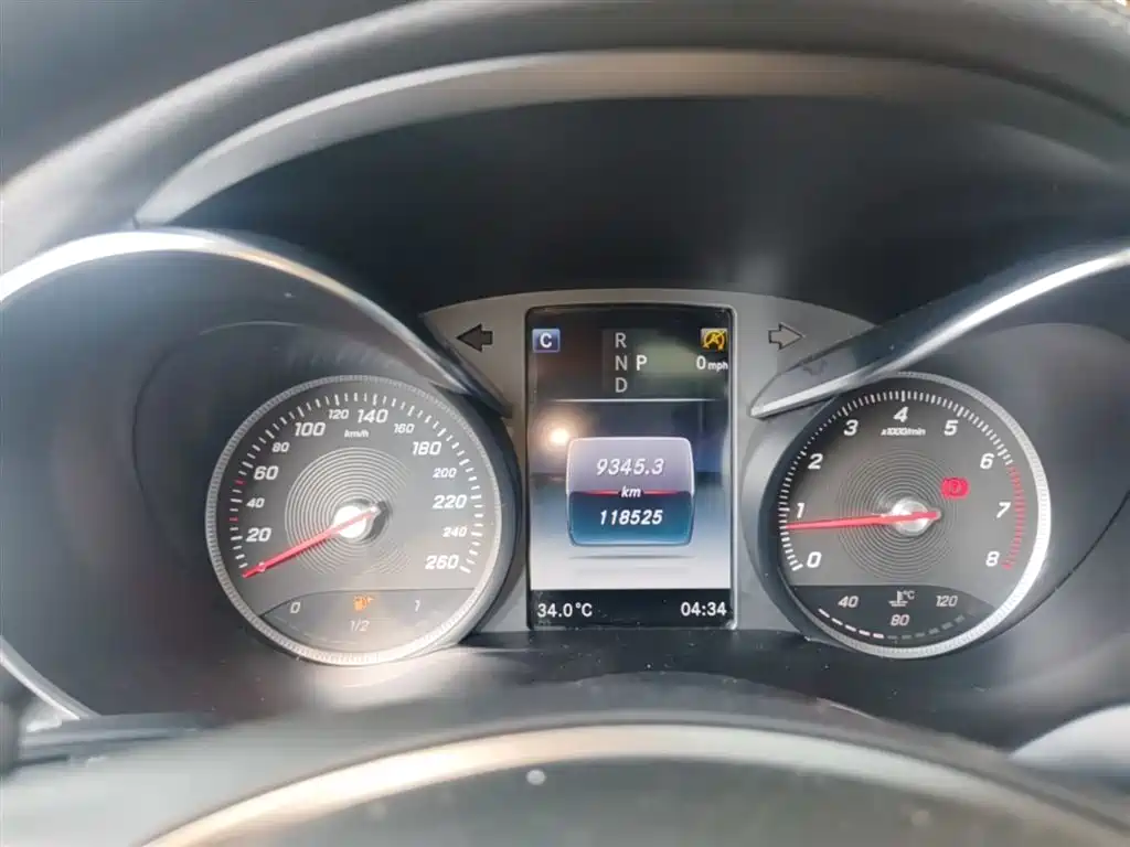 Mercedes-Benz GLC 2017 GLC 260 4MATIC Luxury фото 12