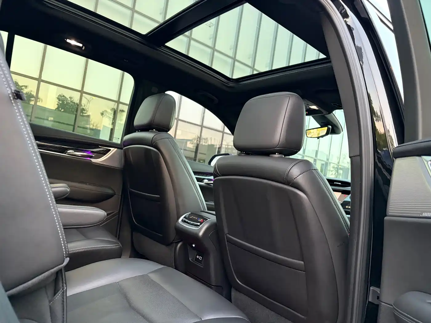 Cadillac XT6 2022 2.0T 6-Seater 4WD Luxury Edition фото 13