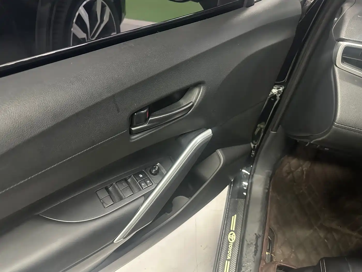 TOYOTA COROLLA SHARP AMPLIFIER