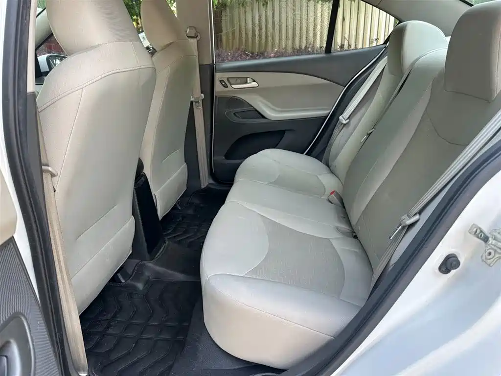 Chevrolet Sail 2015 Sail 3 1.3L Manual Ideal Edition фото 17