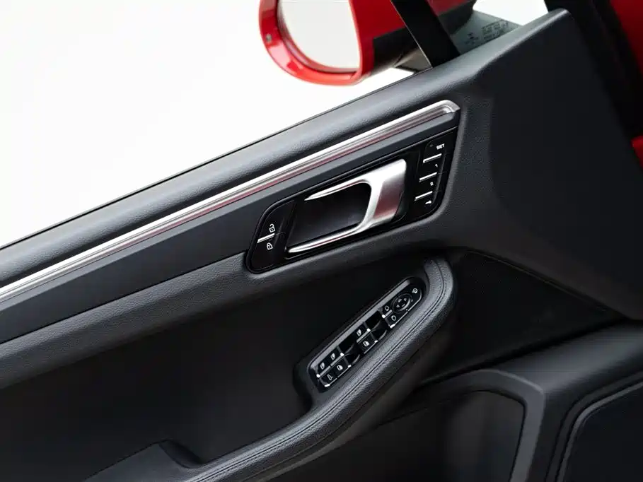 Porsche Macan 2020 Macan 2.0T фото 15