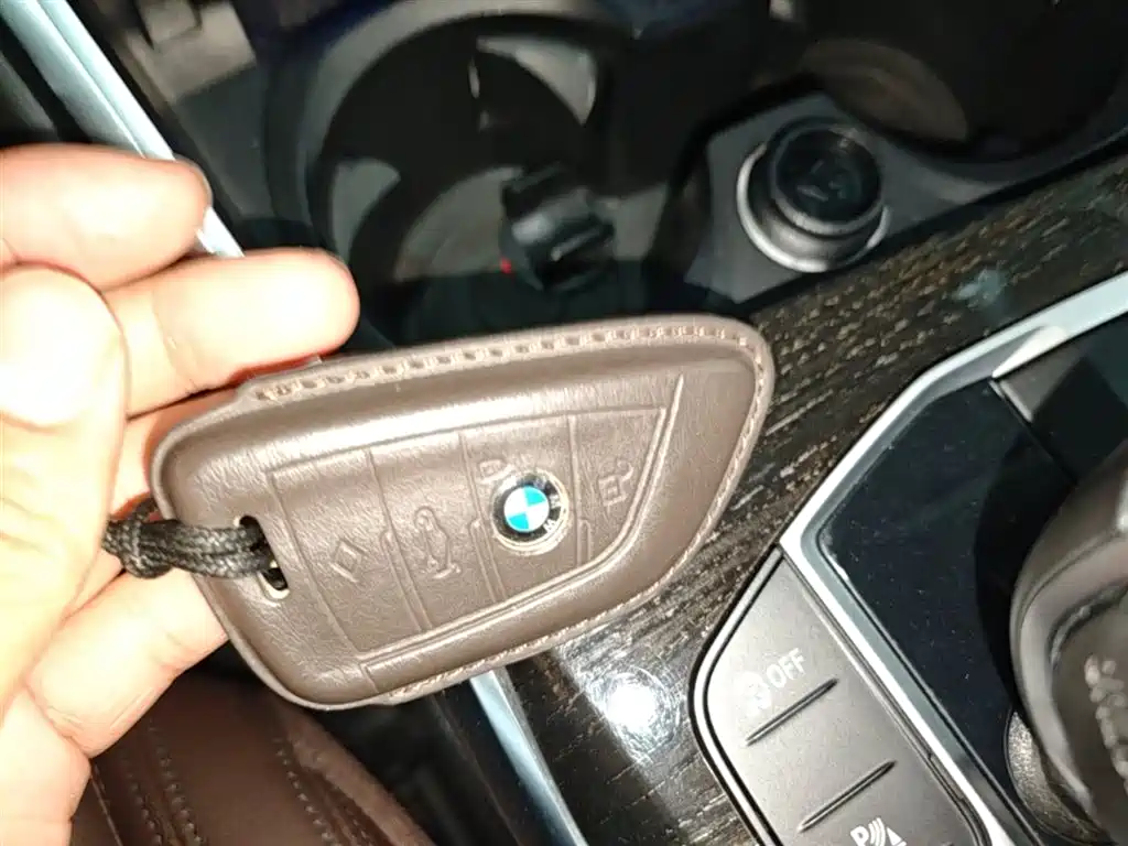 BMW 3 Series 2022 325Li M Sport Package фото 9