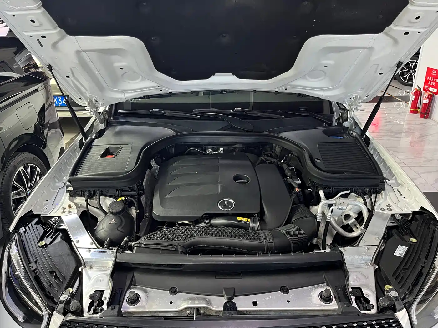 Mercedes-Benz GLC 2022 Facelift GLC 260 L 4MATIC Luxury Model фото 15