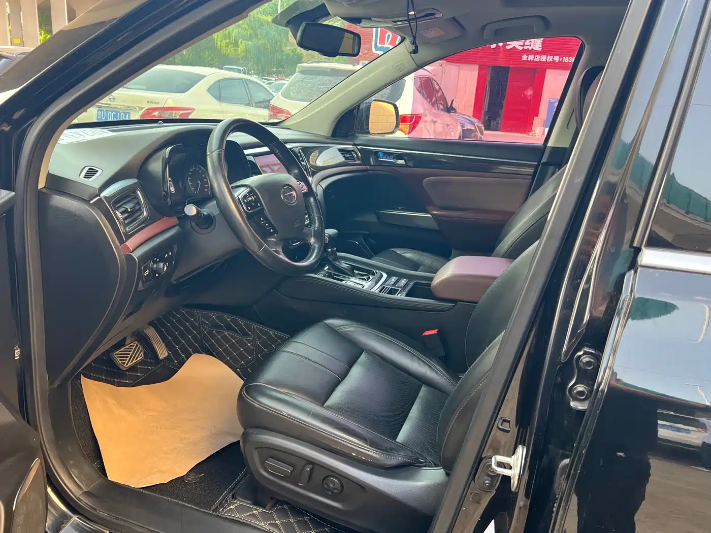 GAC Trumpchi Trumpchi GS8 2017 320T 2WD Luxury Smart Connect (7-seater) фото 7