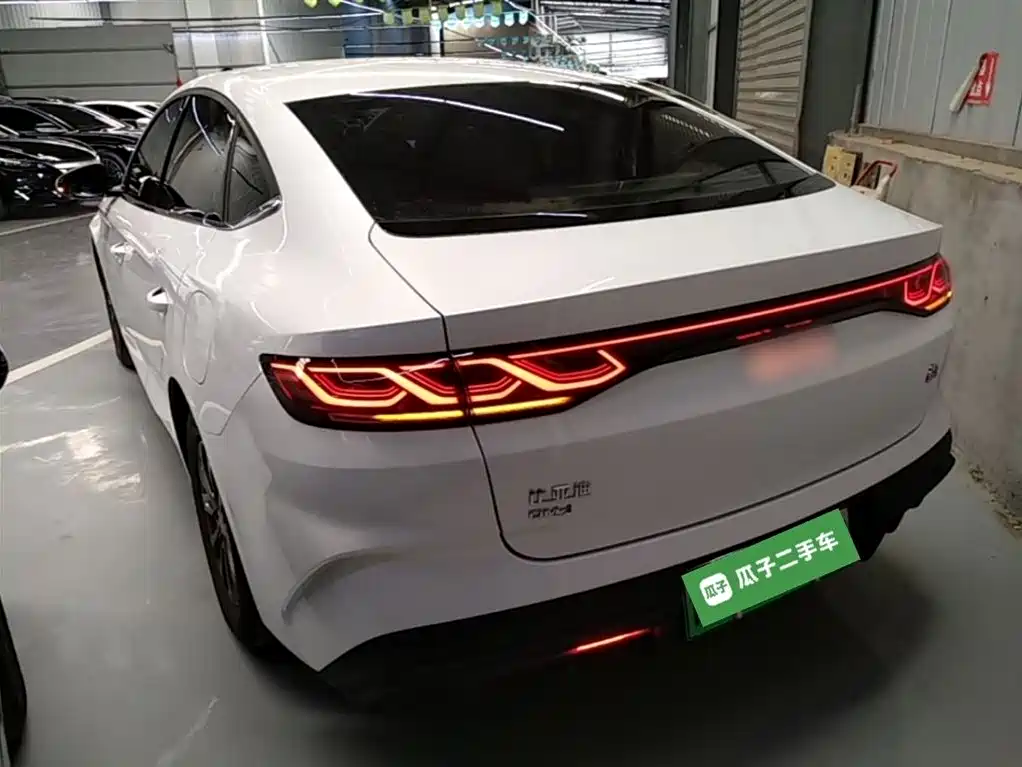 BYD Qin L 2024 DM-i 80KM Leading Edition фото 5