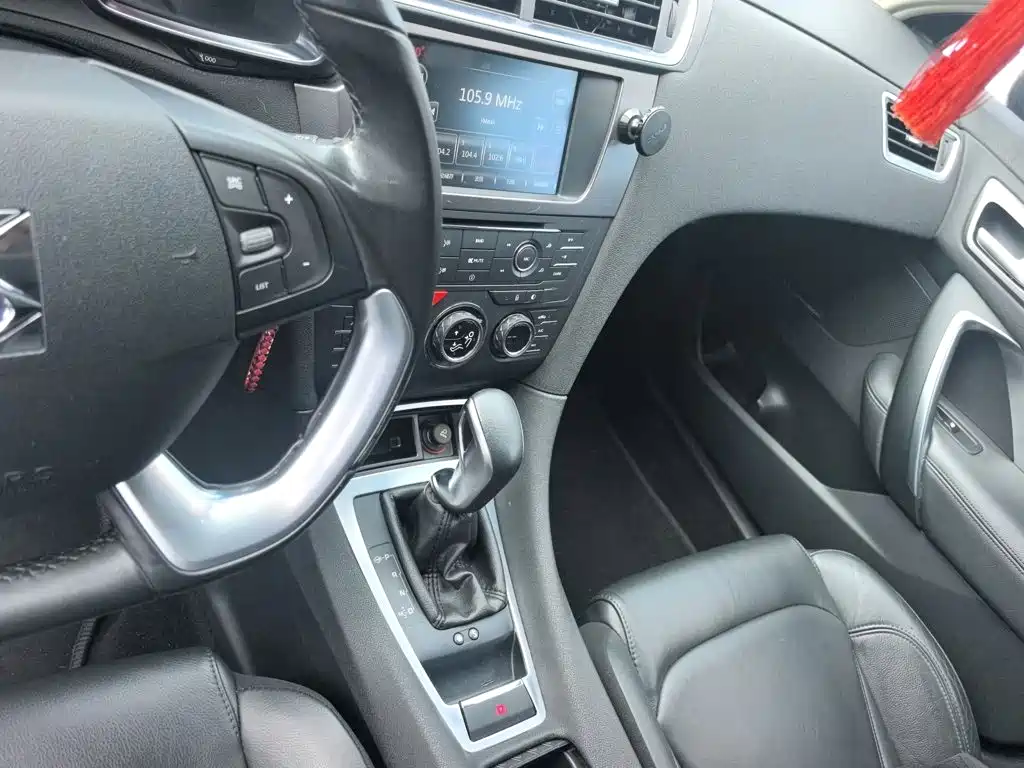 DS 5LS 2017 2016 1.6T Elegant Edition THP160