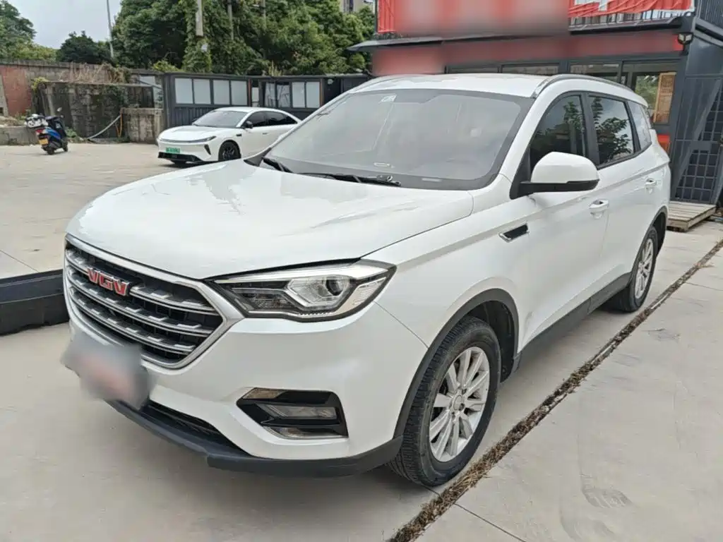 Sinotruk VGV VGV U70 2020 2020 Model 1.5T Manual Comfort 7-Seater