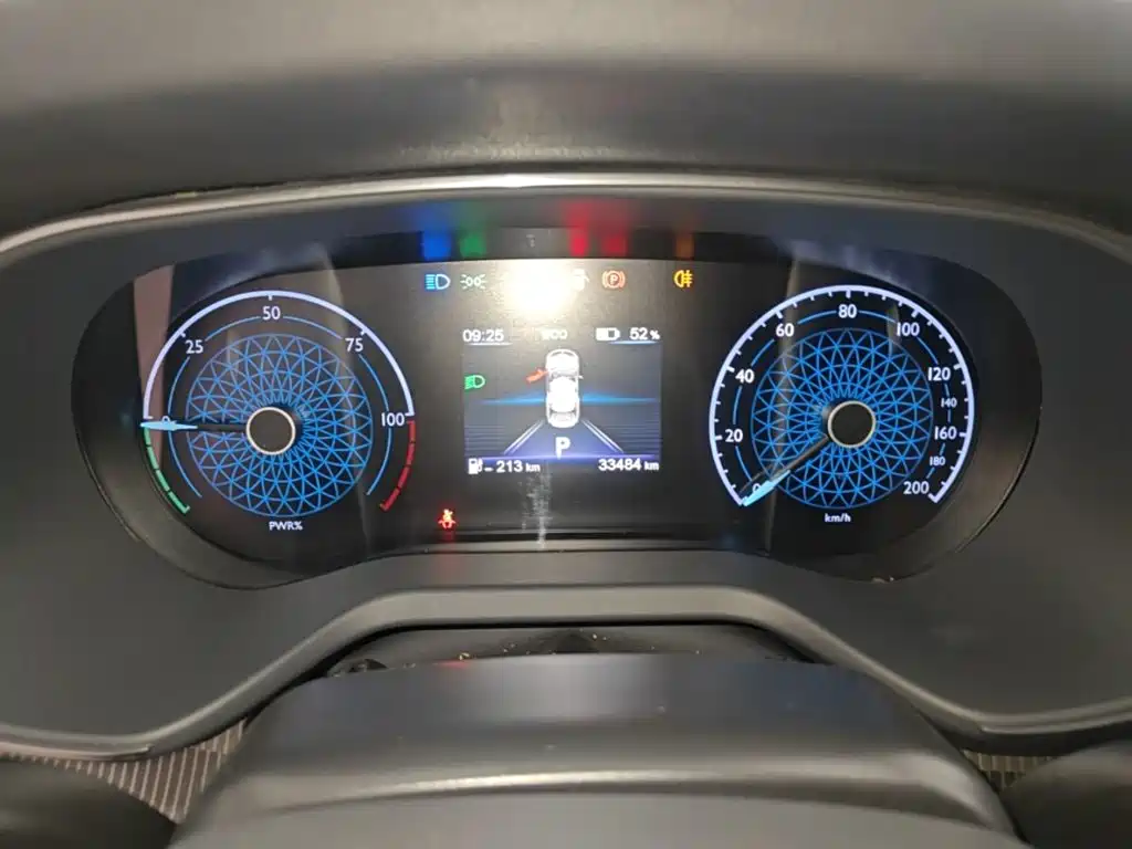 Hongqi E-QM5 2024 2023 Facelift Basic Travel Edition