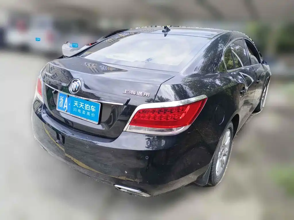 Photo 2 - Buick LaCrosse