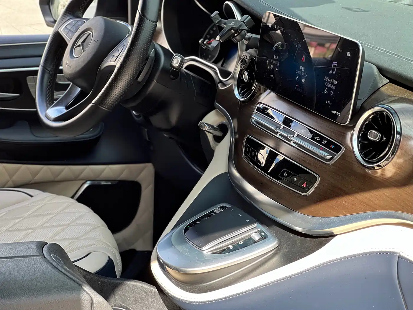 MERCEDES-BENZ V CLASS