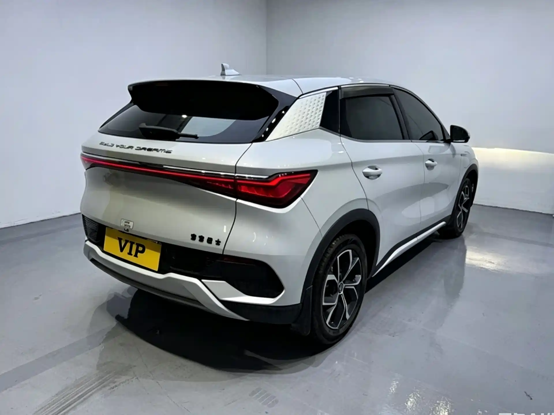 صورة 2 - BYD Yuan PLUS