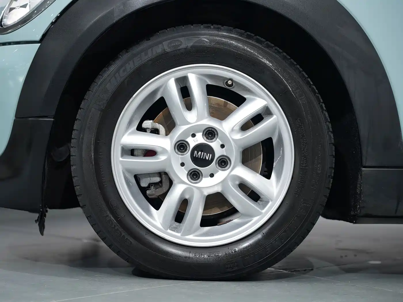 MINI CLUBMAN 2012 2011 1.6L ONE
