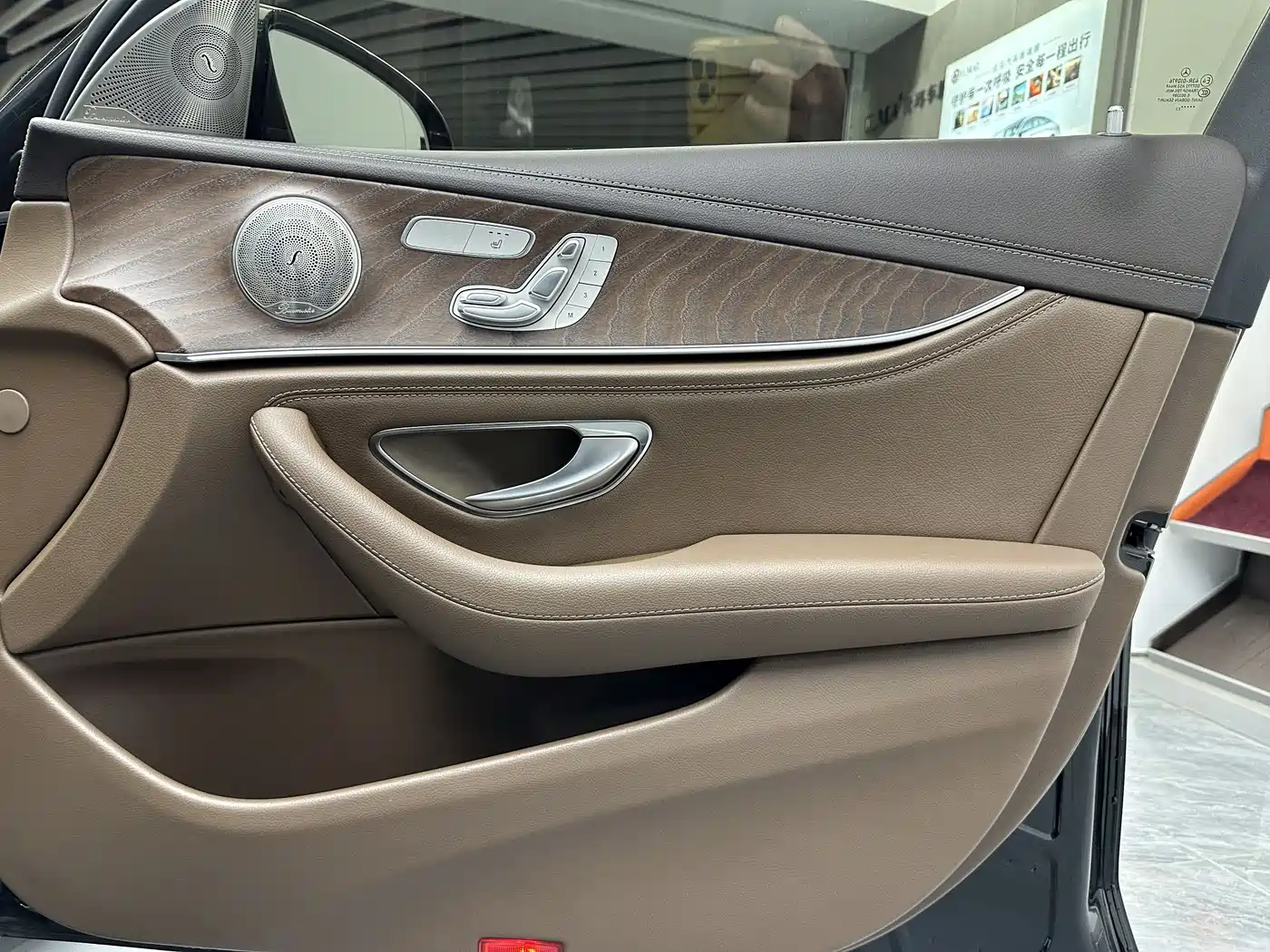 Mercedes-Benz E-Class 2023 E 300 L Fashion фото 25