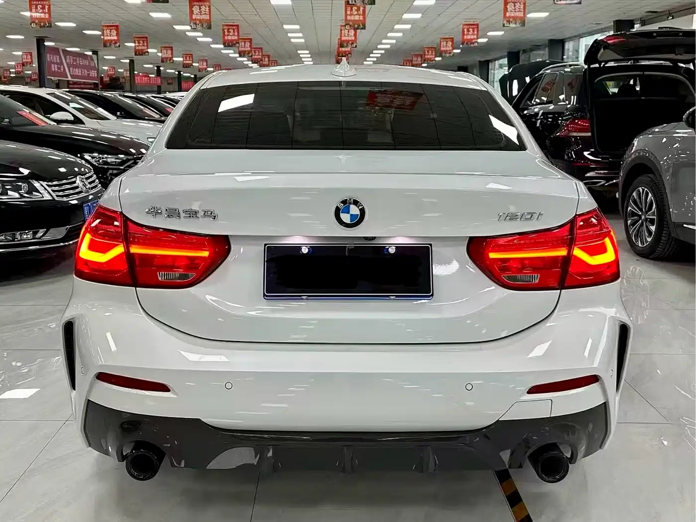BMW 1-SERIES