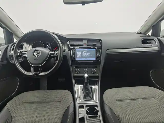 Volkswagen Golf 2016 1.6L Automatic Comfort — фото 5