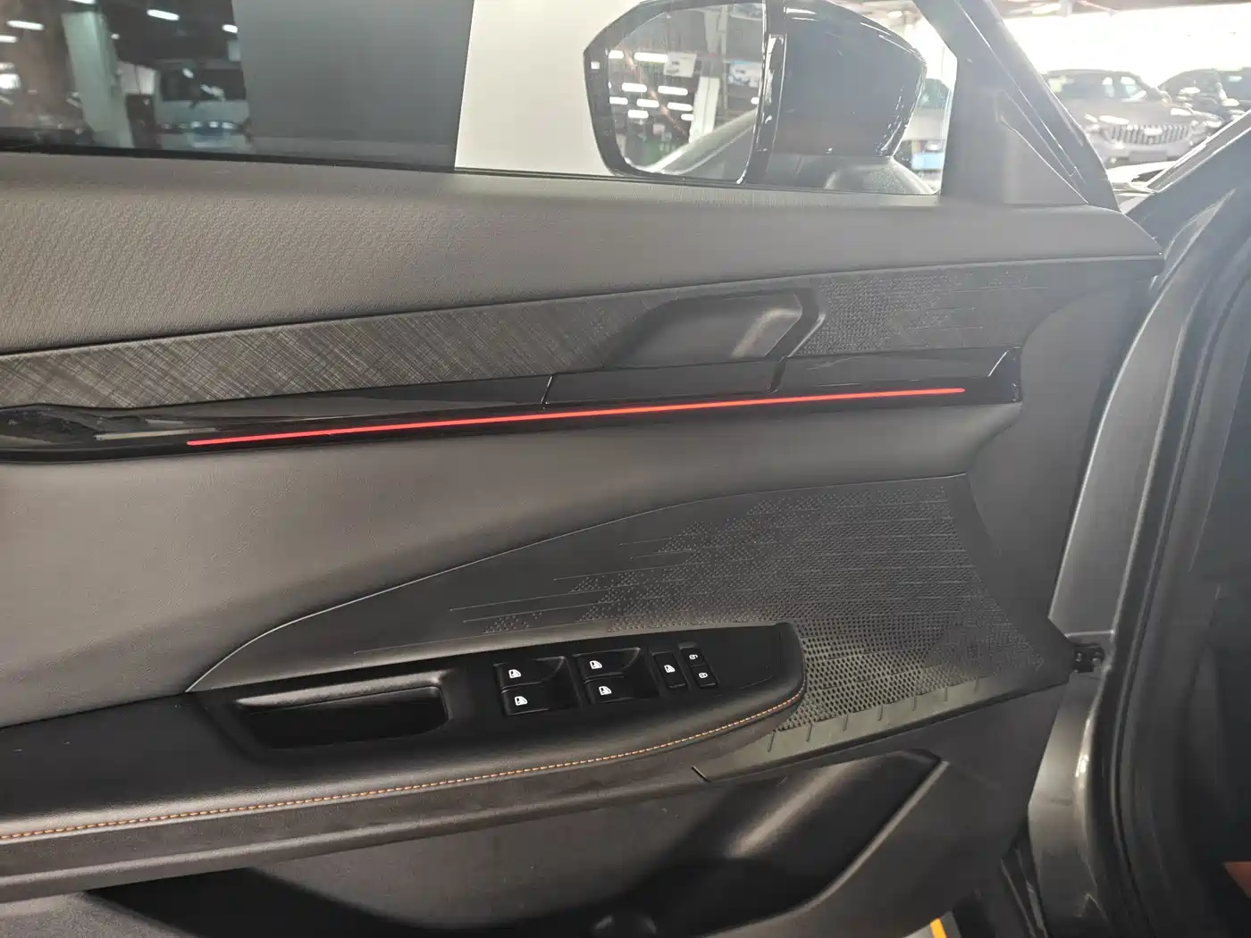 Changan UNI-V 2025 2024 1.5T Deluxe Sport