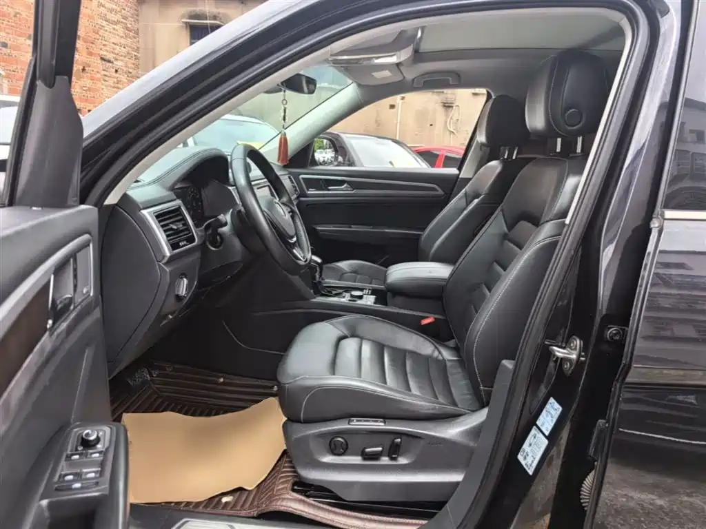 Volkswagen Teramont 2017 530 V6 4WD Flagship Edition фото 15