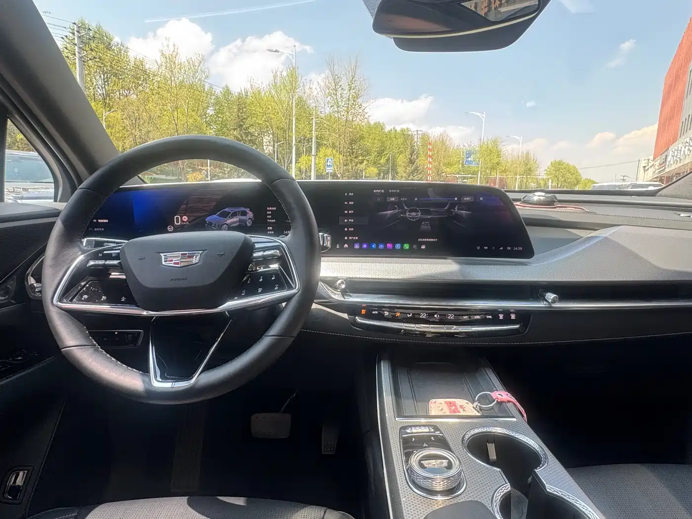 Cadillac XT5 2025 2.0T Luxury фото 9