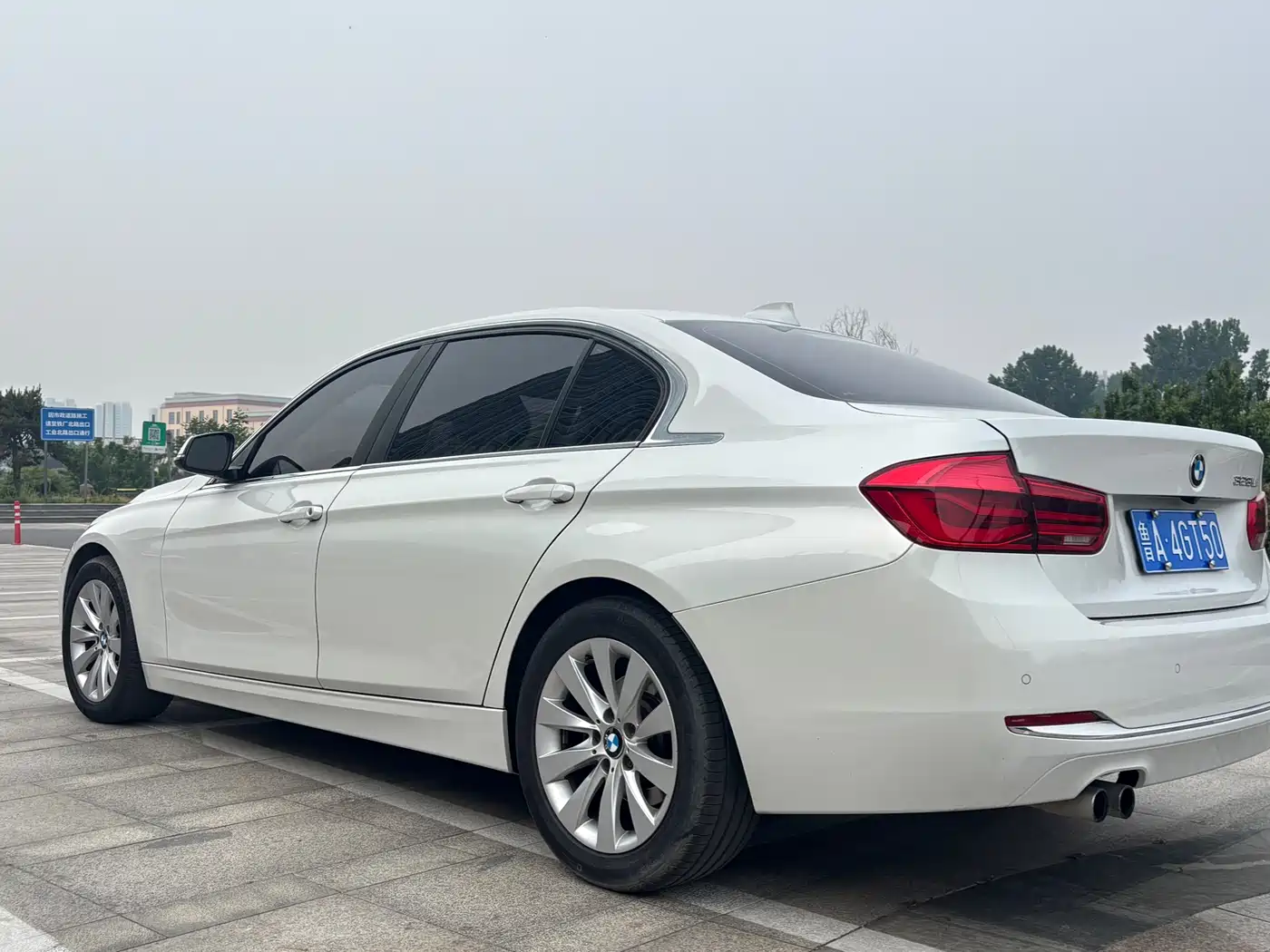 BMW 3 Series 2016 328Li Fashion фото 5