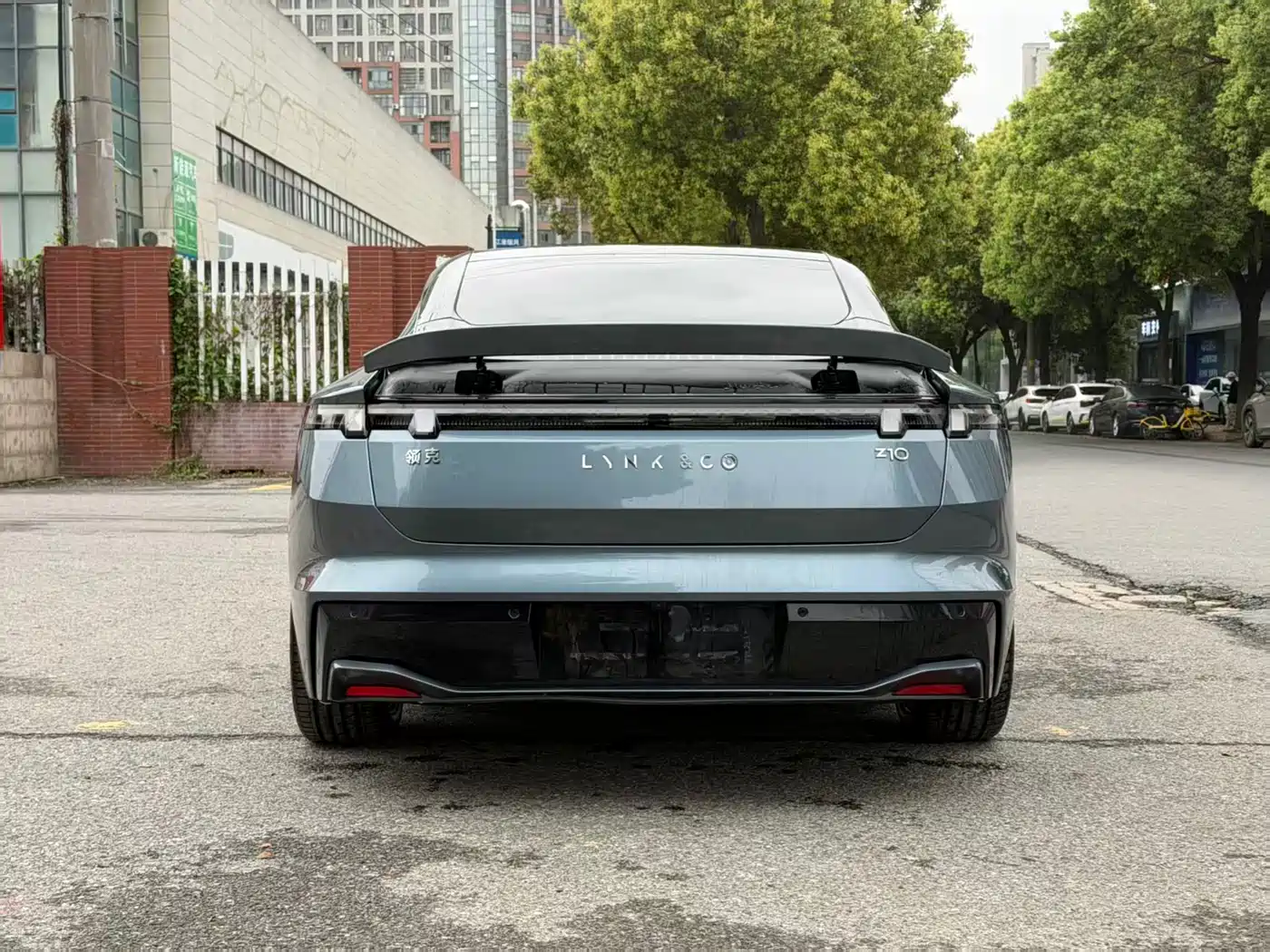 LYNK Z10