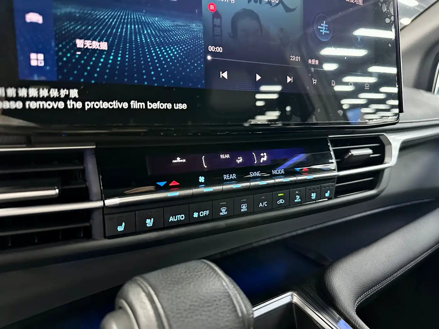 Toyota Sienna 2021 2.5L Hybrid Ultimate Edition фото 17