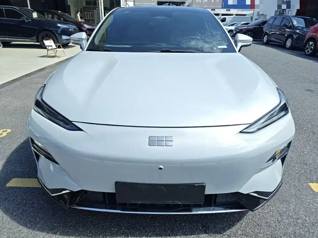 Geely Galaxy Galaxy E8 2025 2025 700km Long Voyage Smart Drive Edition
