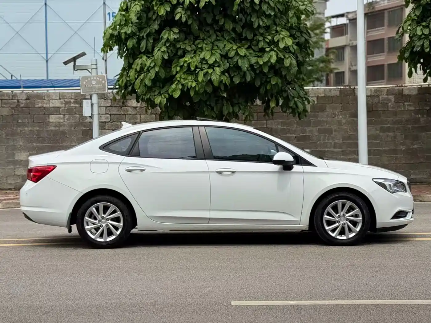 Buick Verano 2017 Sedan 15S Automatic Leading фото 6
