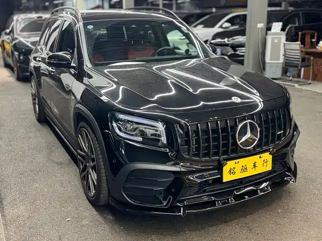 Mercedes-Benz GLB AMG 2023 Model AMG GLB 35 4MATIC — фото 3