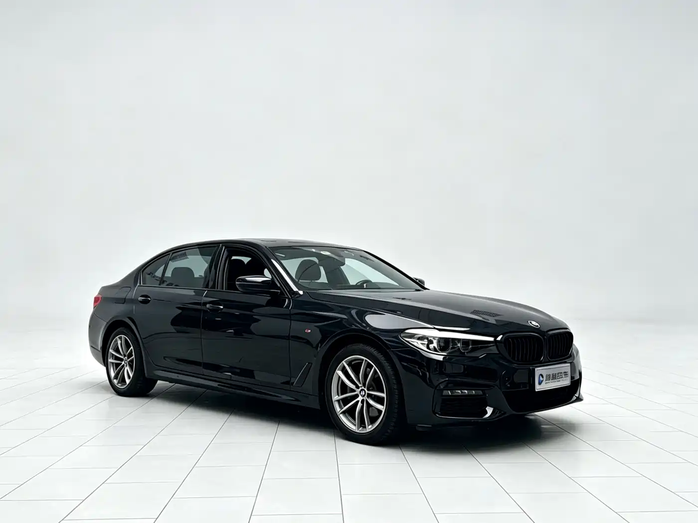 BMW 5 Series 2019 525Li M Sport Package фото 3