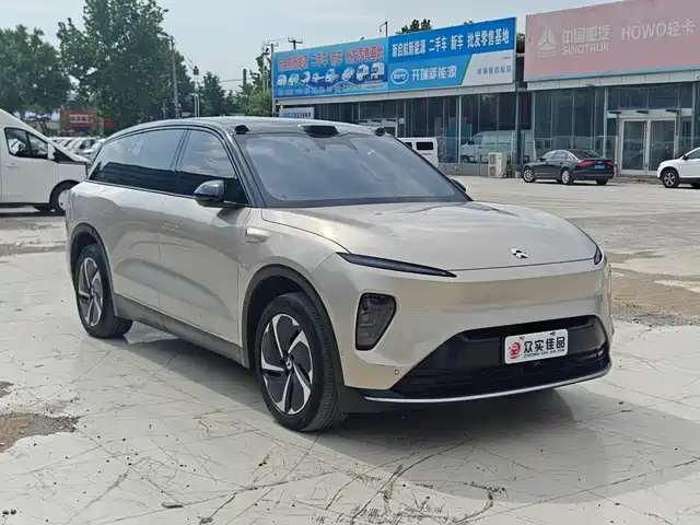 NIO ES8 2023 75kWh Executive Edition — фото 3