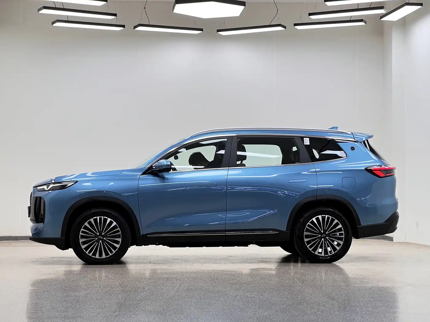 Chery Tiggo 8 PLUS C-DM 2024 2025 1.5T 116km Premium 5-Seater