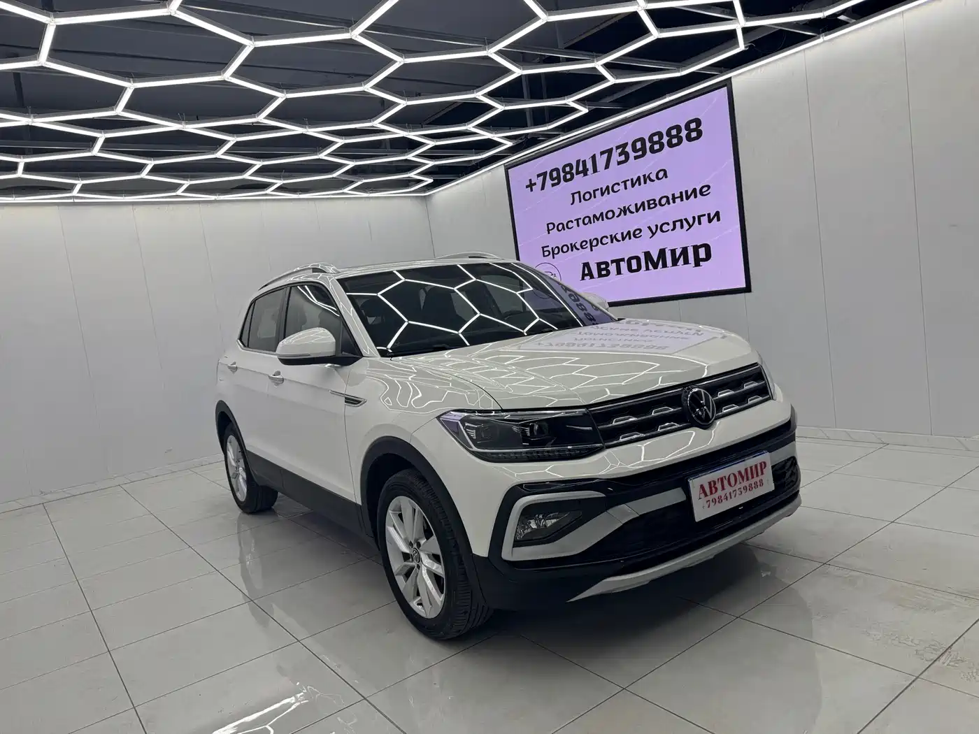 Volkswagen T-Cross 2022 1.5L Automatic Comfort Edition фото 3