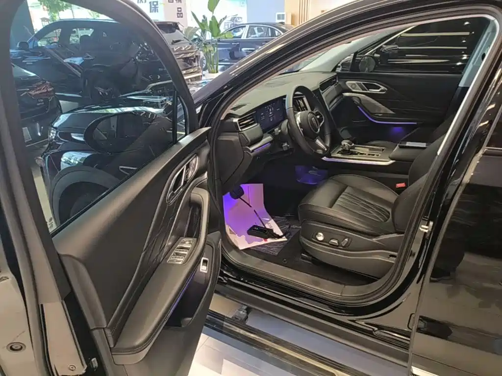 Hongqi HS7 PHEV 2025 2024 2.0T PHEV 4WD Flagship Edition 6-seater