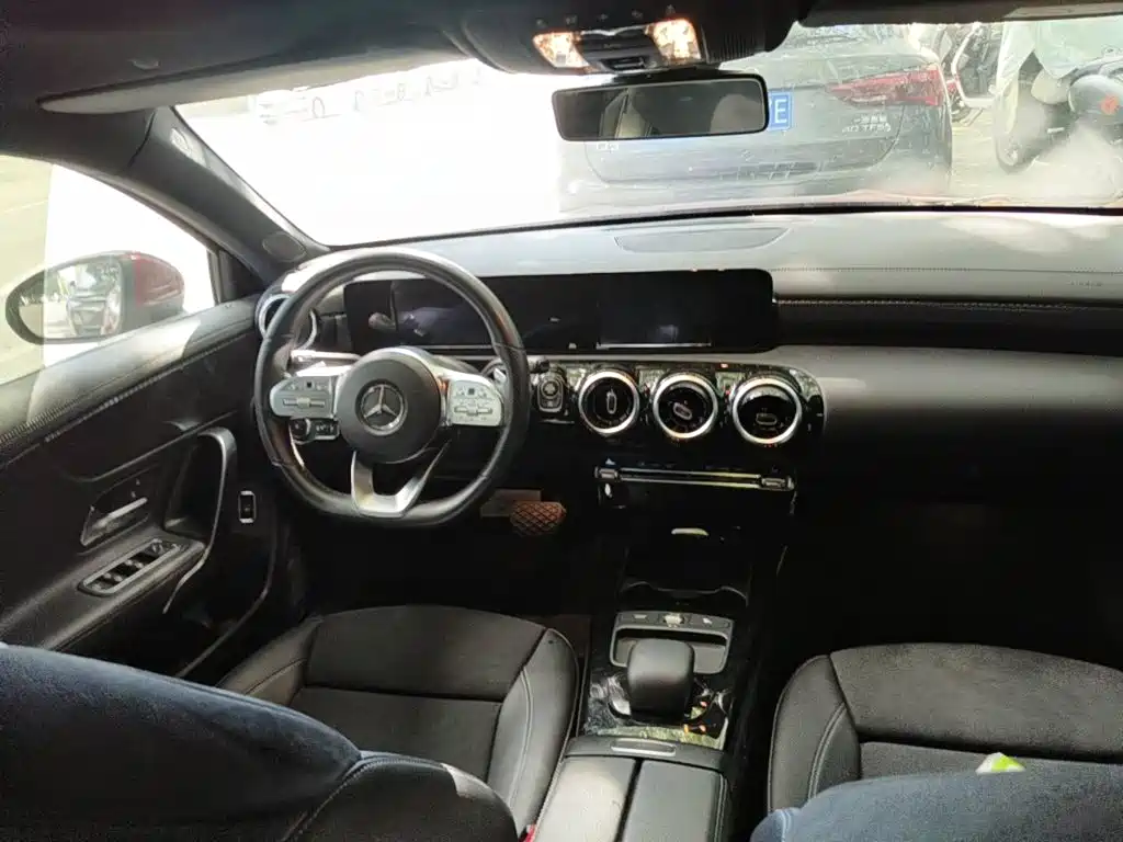 صورة 12 - Mercedes-Benz A-Class