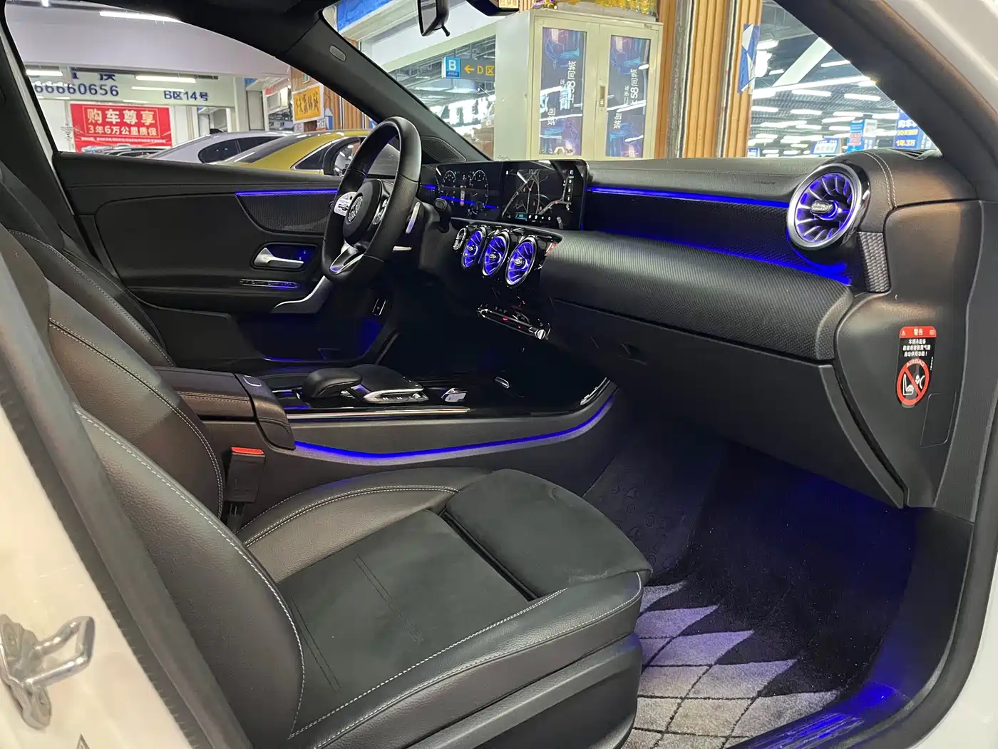 Mercedes-Benz A-Class 2022 Facelift A 200 L Sport Sedan Dynamic фото 13