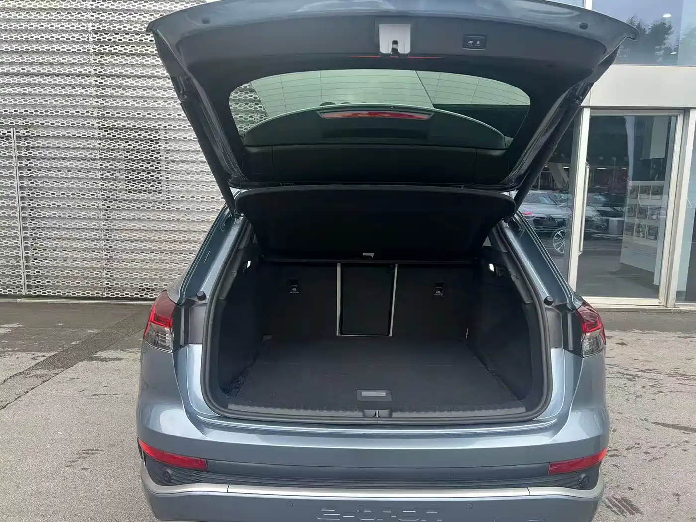Audi Q4 e-tron 2023 40 e-tron Innovation Edition фото 6