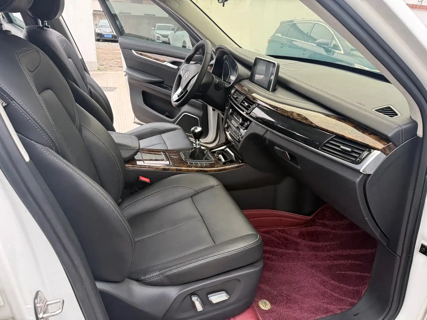 Hanteng Auto Hanteng X7 2019 2018 Model X7S 1.5T Manual Premium Edition