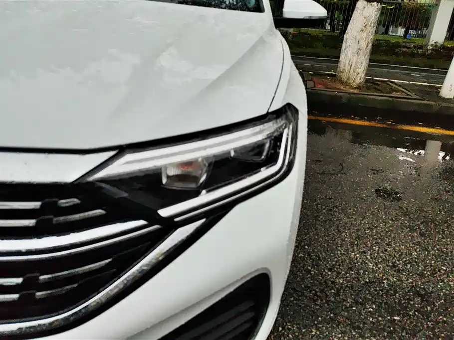 Volkswagen Sagitar 2025 Model Year 3rd Facelift 300TSI DSG Surpassing Edition фото 5