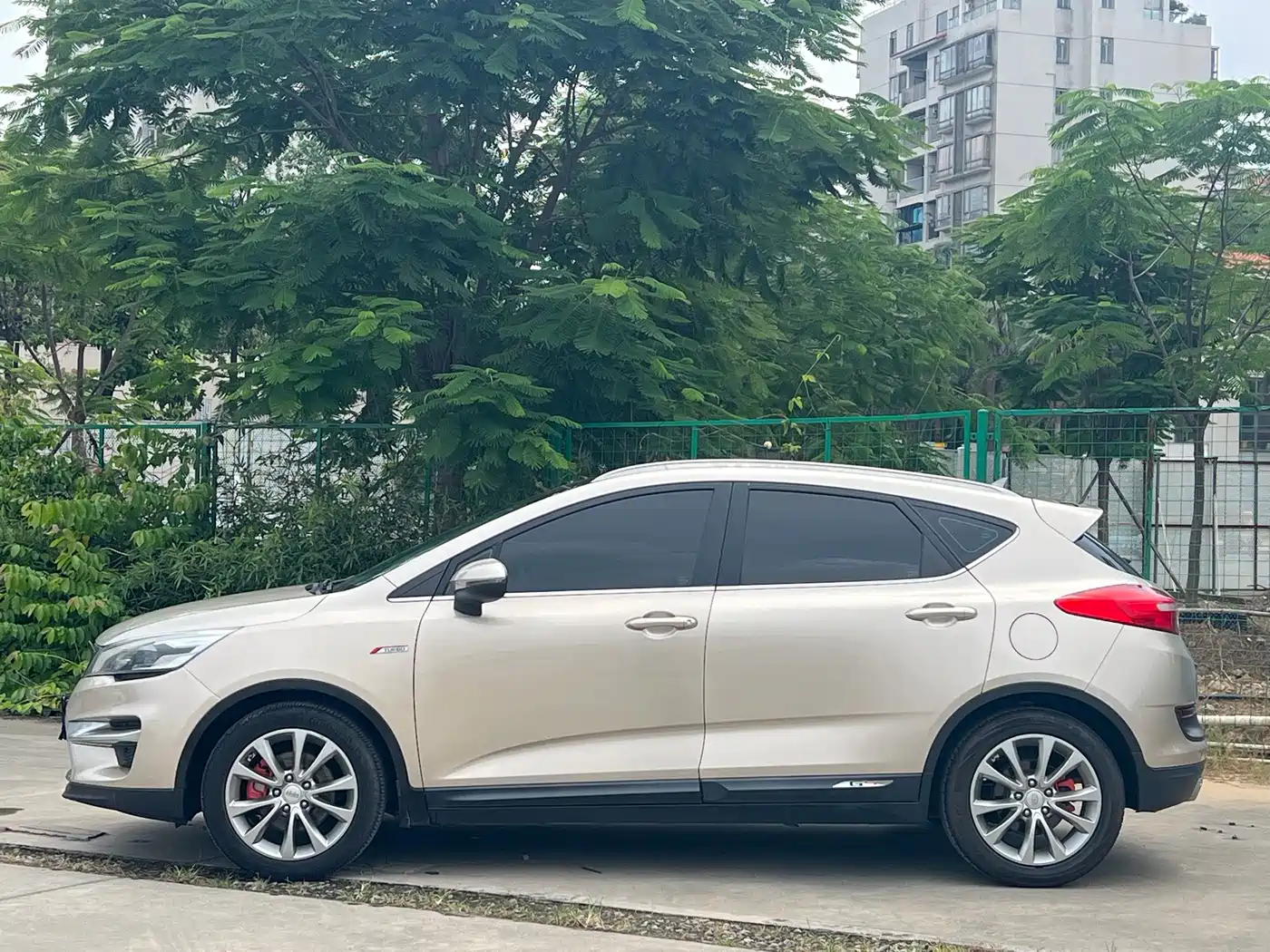 Geely Emgrand GS 2016 2016 Sport Edition 1.3T Automatic Premium