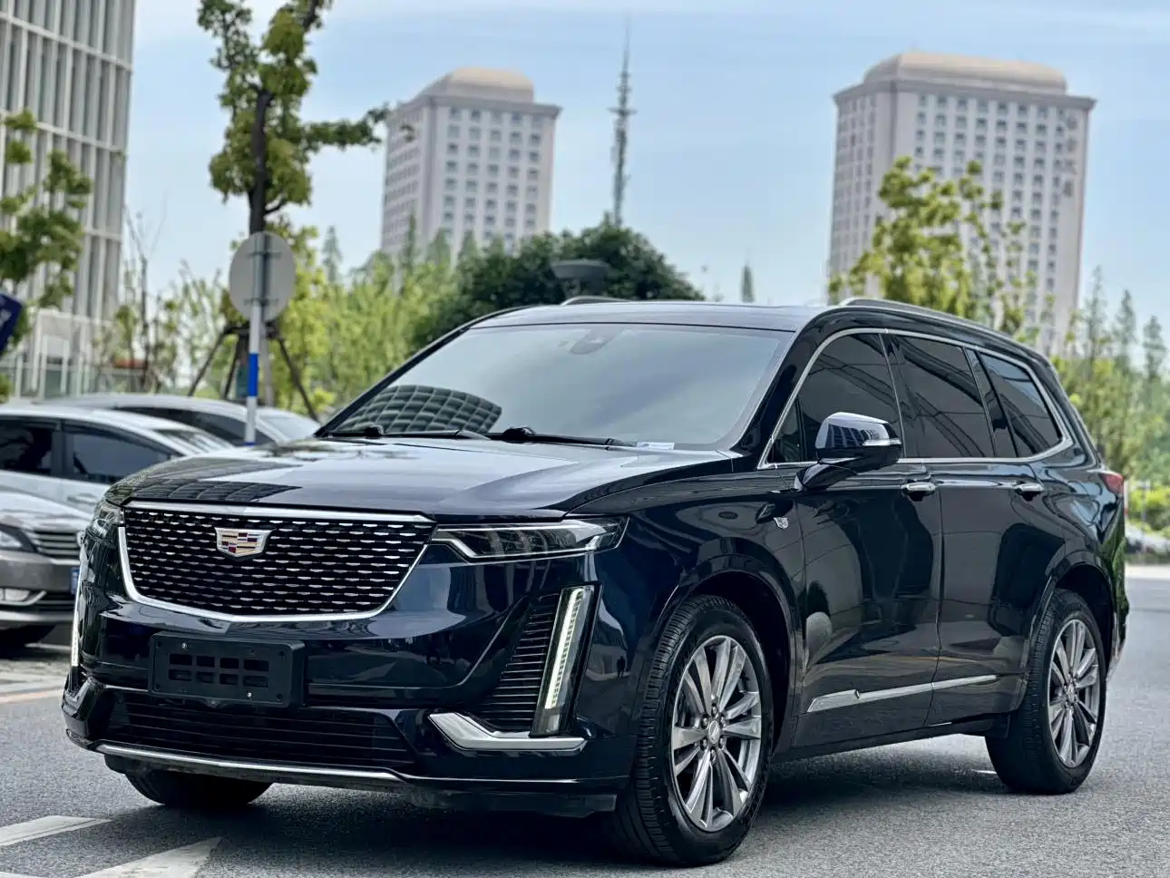 Photo 1 - Cadillac XT6