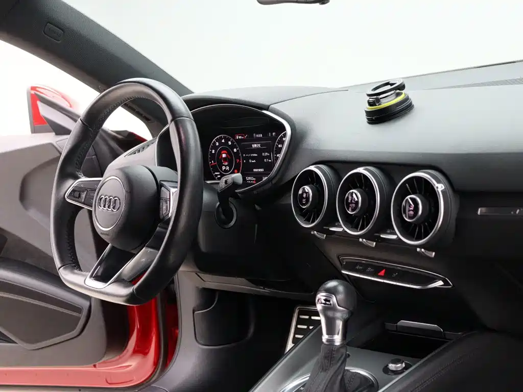 Photo 9 - Audi TT