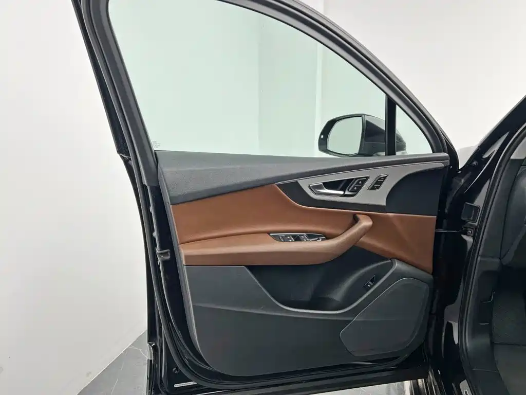Photo 13 - Audi Q7